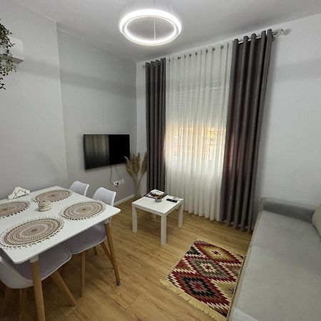 Beratinus Apartment In Berat Center Екстер'єр фото