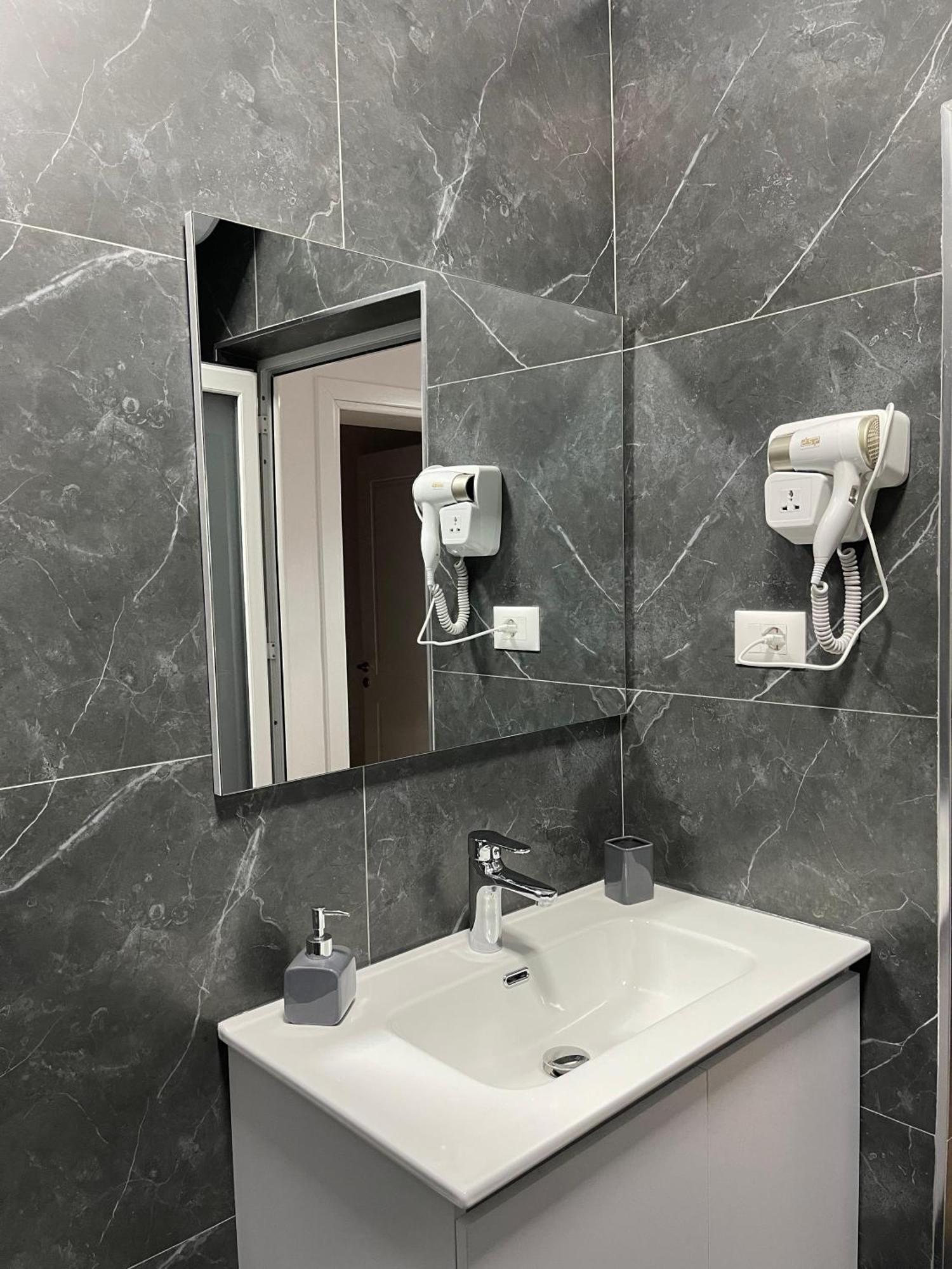 Beratinus Apartment In Berat Center Екстер'єр фото